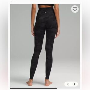 lululemon Align Camo Deep Coal Multi, size 6